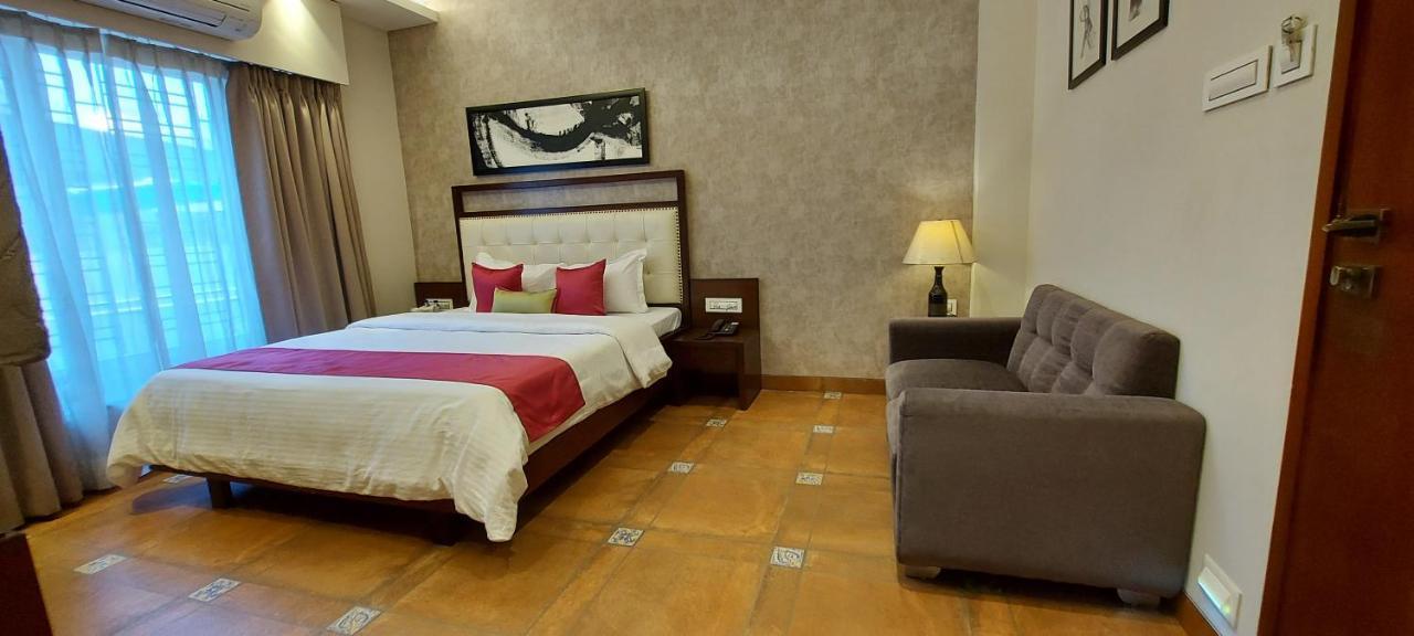 The Palm Aryan - A Boutique Hotel Kalküta Dış mekan fotoğraf